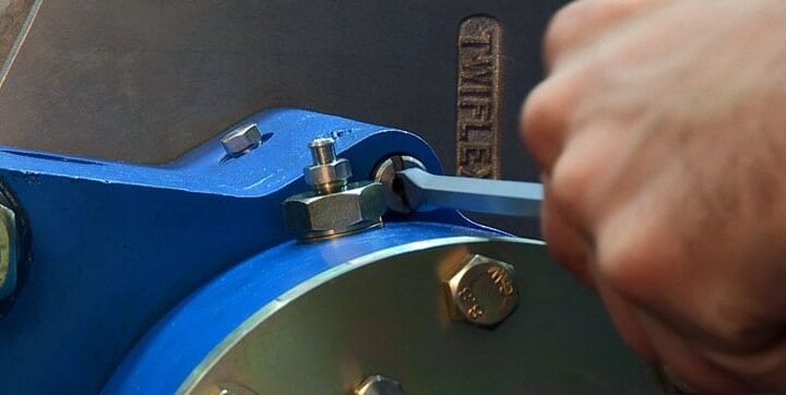 conveyor maintenance