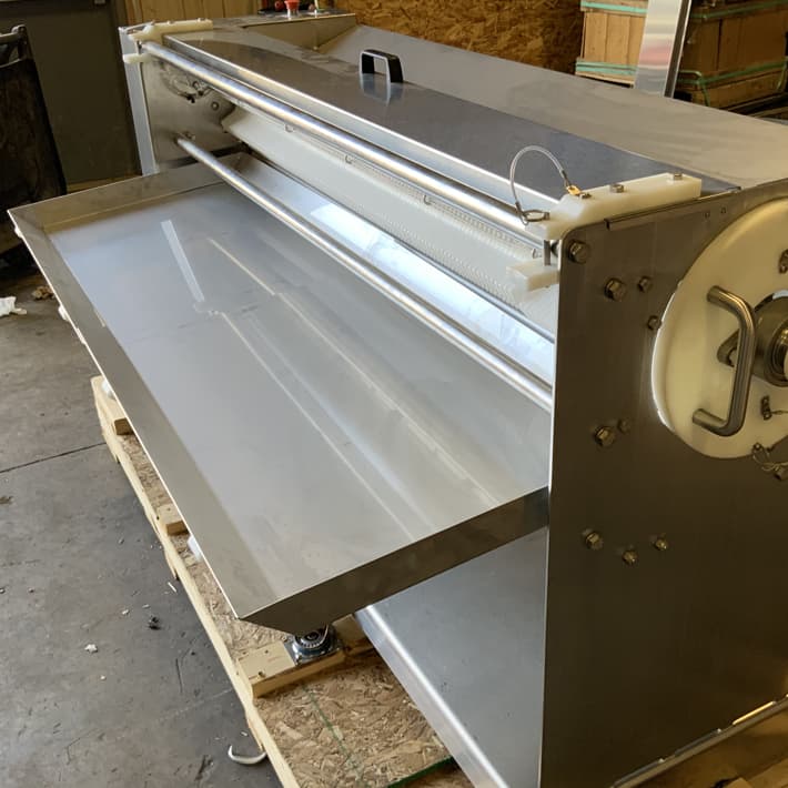 snack stick cutter extension tray