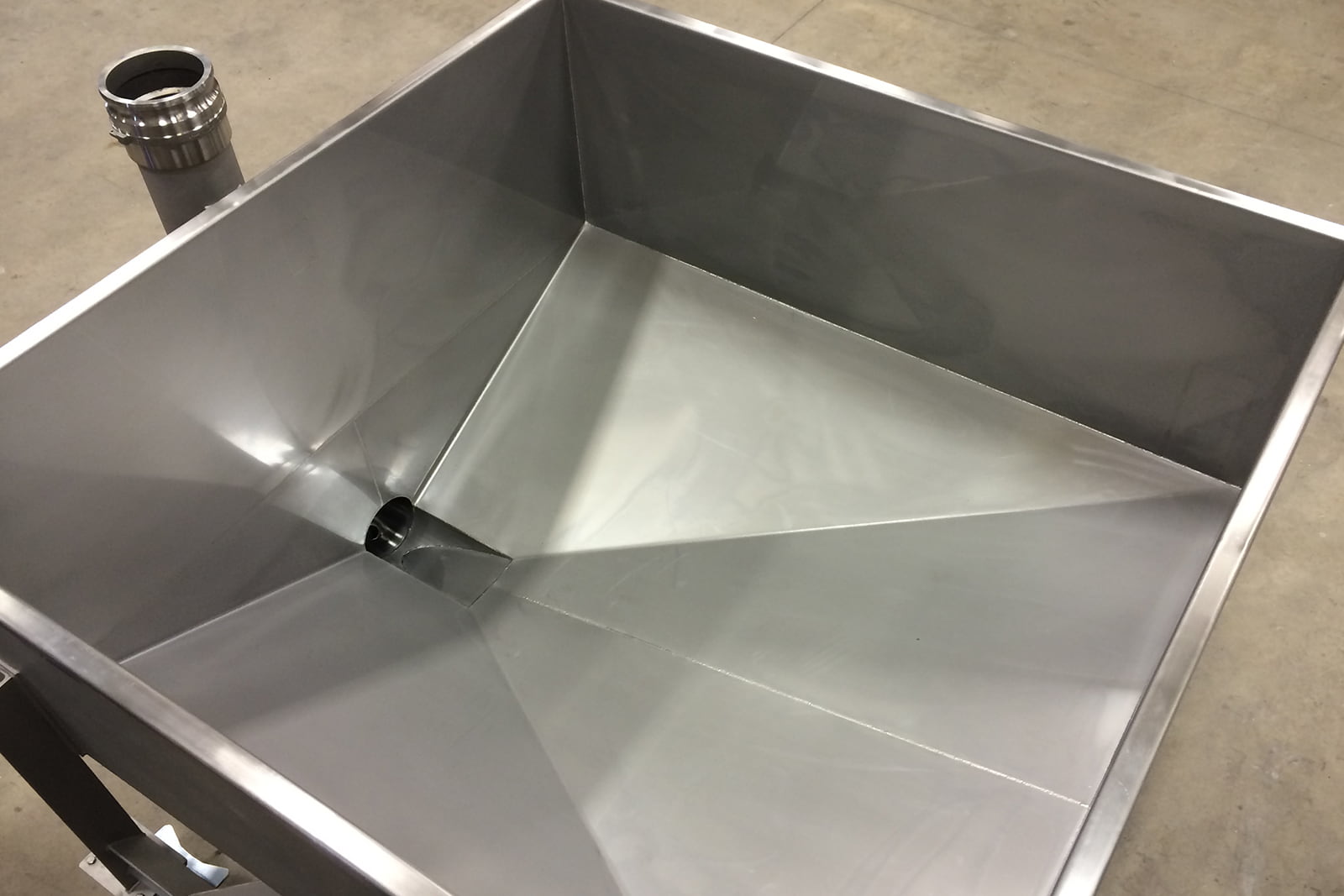 a-04302 mobile hoppers
